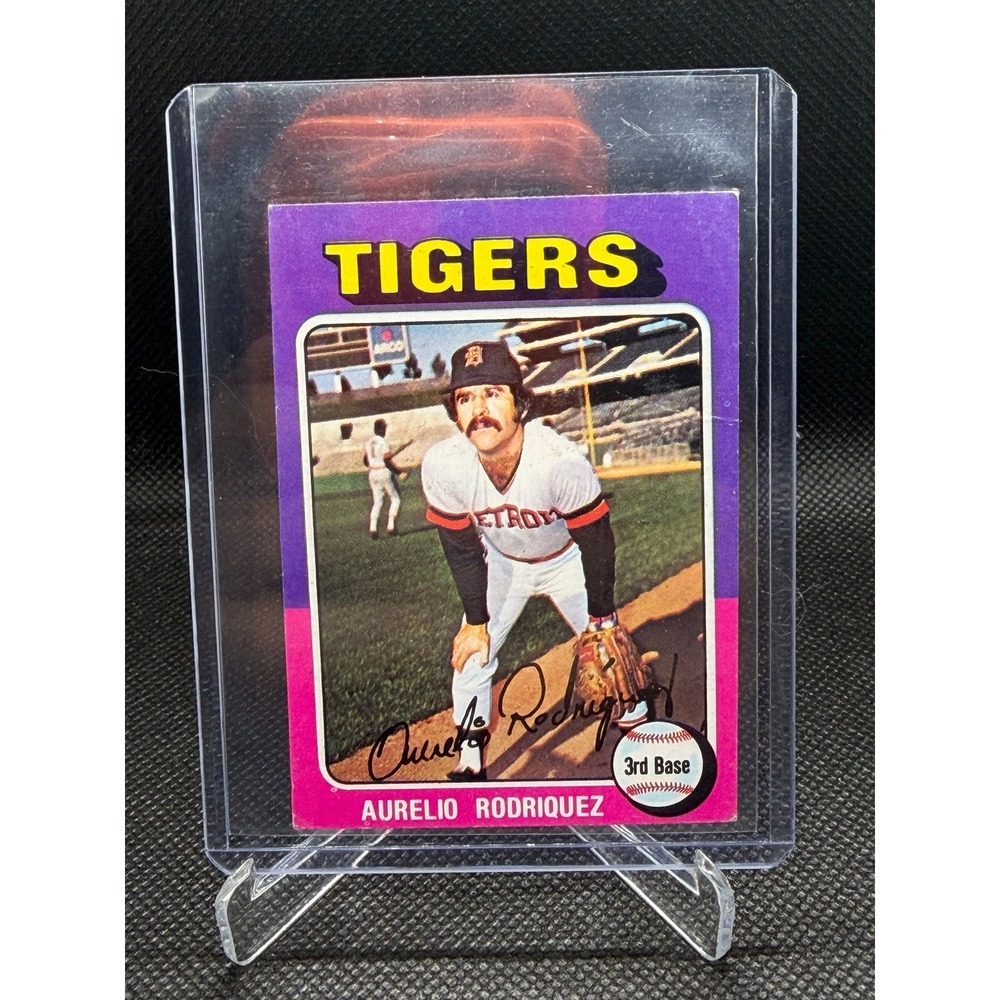 1975 Topps Aurelio Rodriguez Detroit Tigers Baseball Card 221 EX